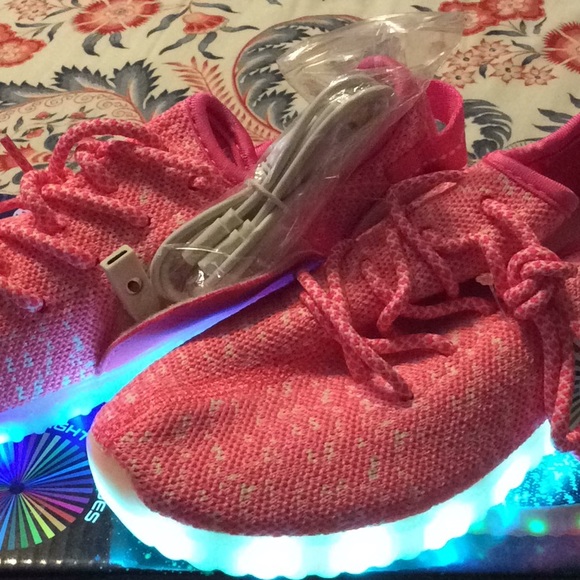 SOLD!!!!!!     Slickkicks light up LED shoes. - Picture 3 of 7